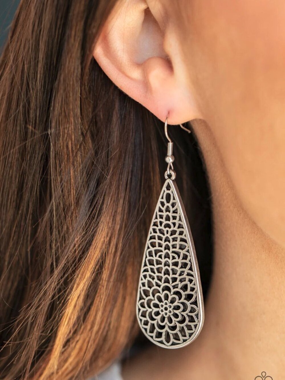 Paparazzi Jewelry Accessories - Posy Pasture - Silver Earrings - Vintage